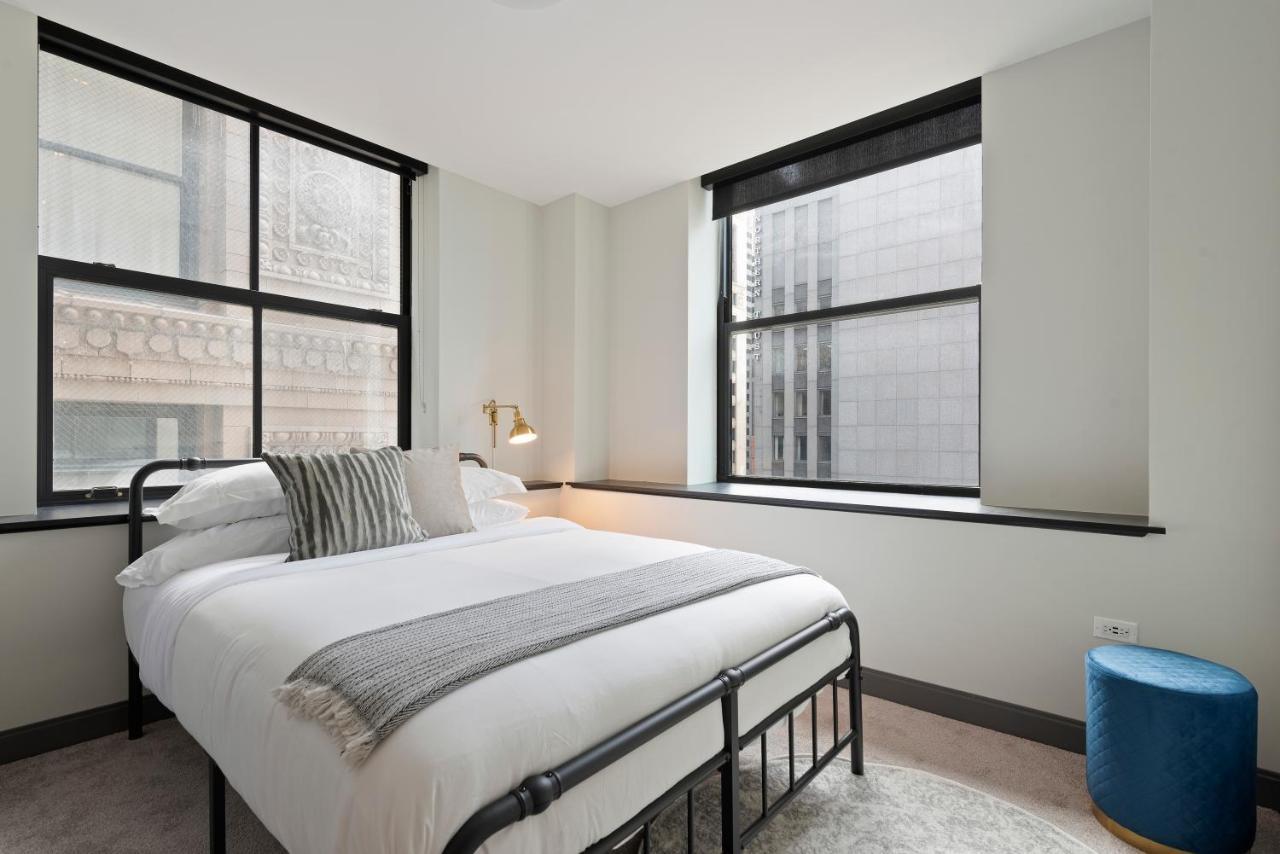 Experience Downtown Chicago At Millennium - Luxury Apartments In The Loop Exterior photo