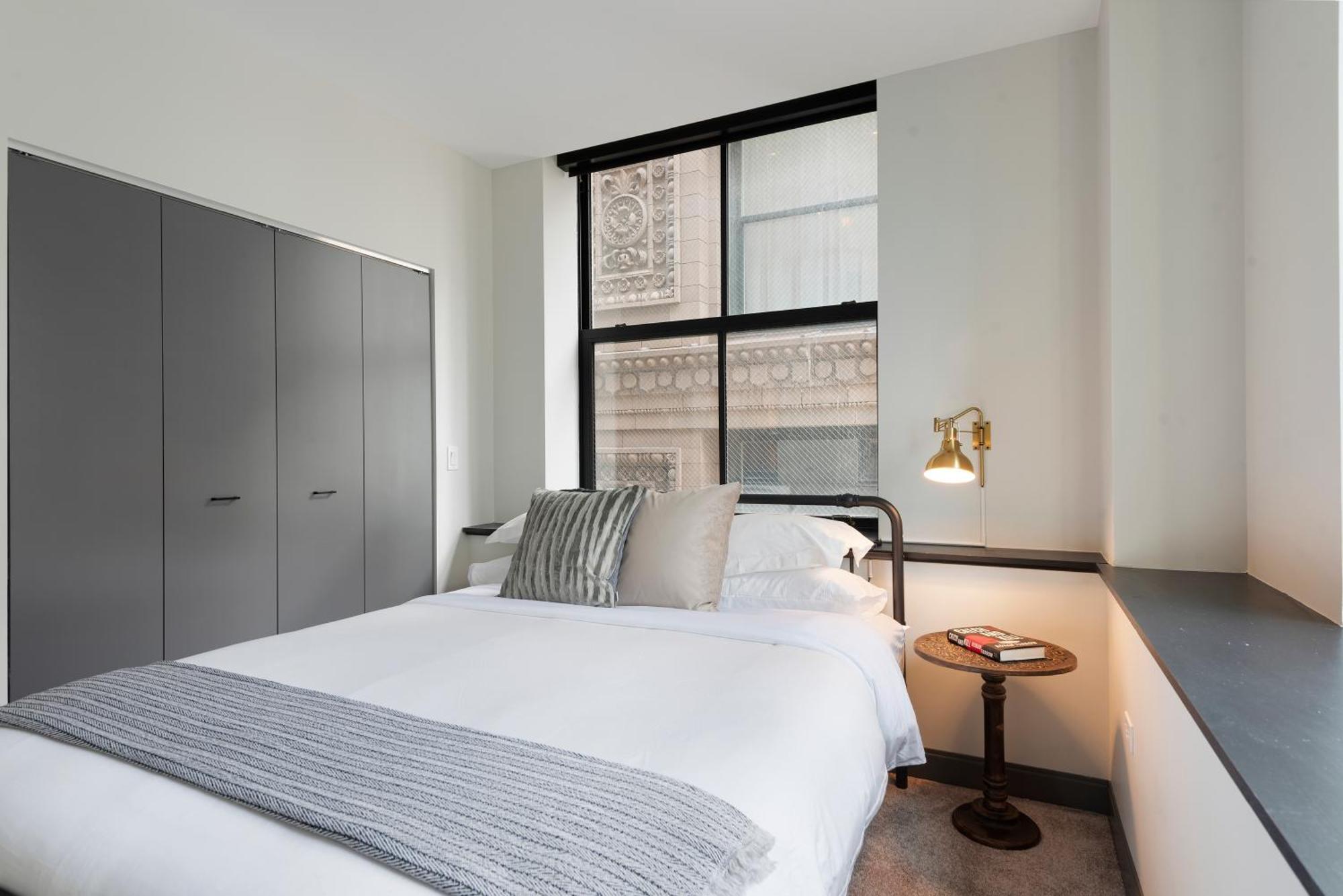 Experience Downtown Chicago At Millennium - Luxury Apartments In The Loop Exterior photo