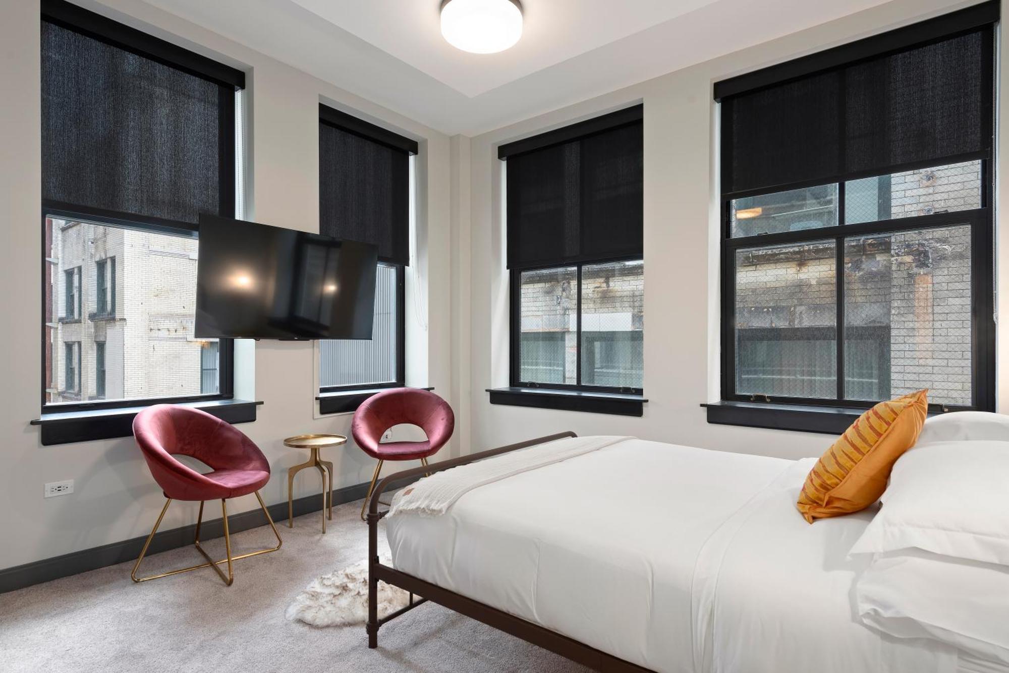 Experience Downtown Chicago At Millennium - Luxury Apartments In The Loop Exterior photo